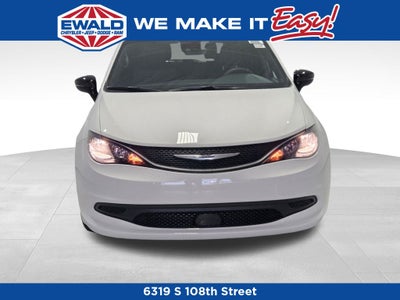 2026 Chrysler Voyager LX