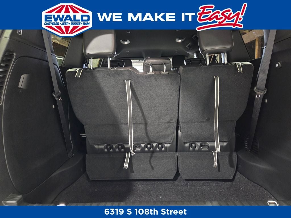 2026 Chrysler Voyager LX