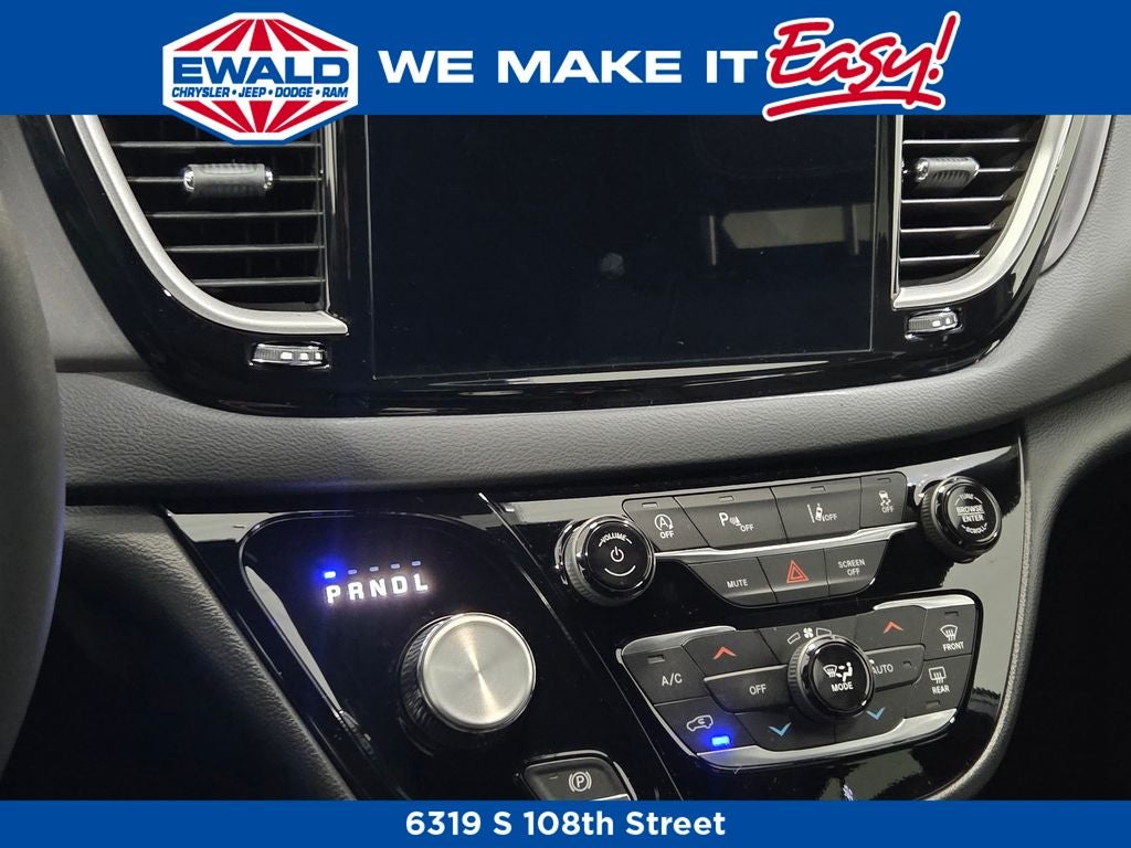 2026 Chrysler Voyager LX