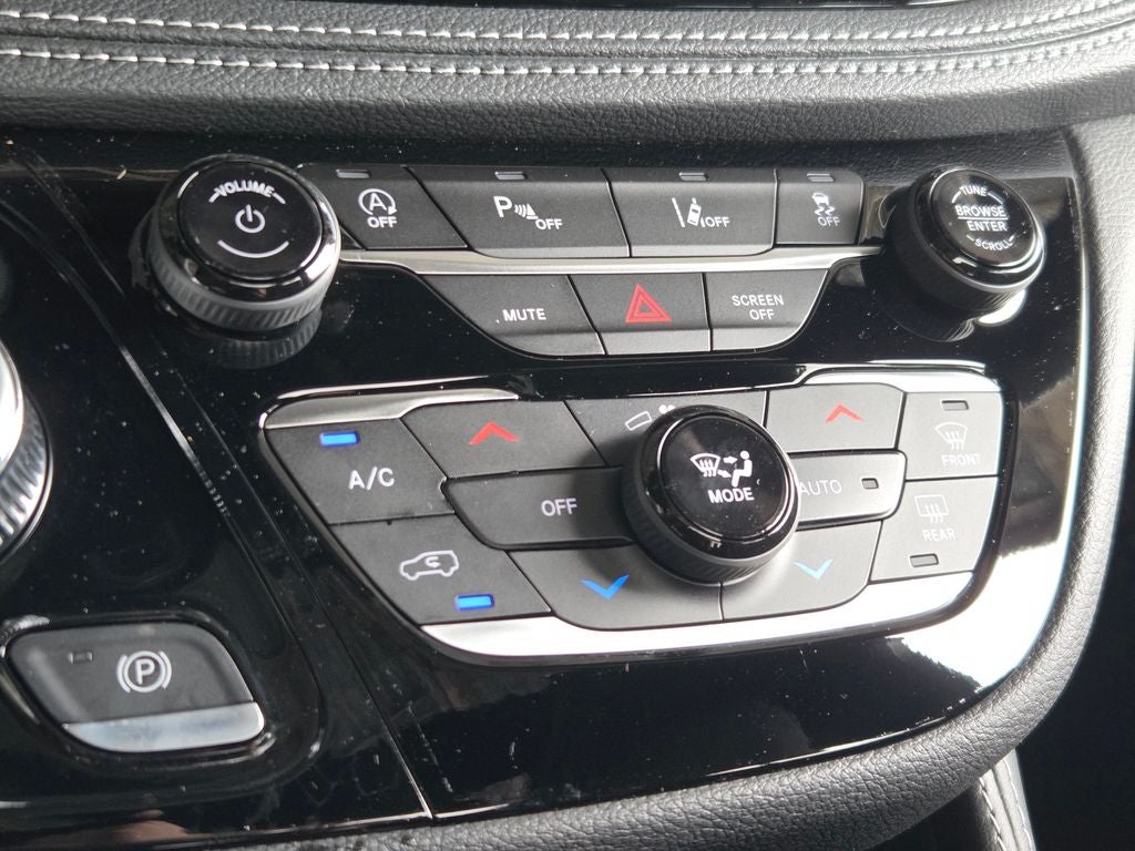 2027 Chrysler Pacifica Limited