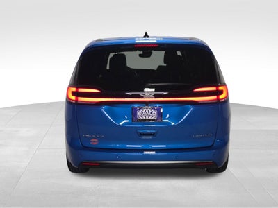 2027 Chrysler Pacifica Limited