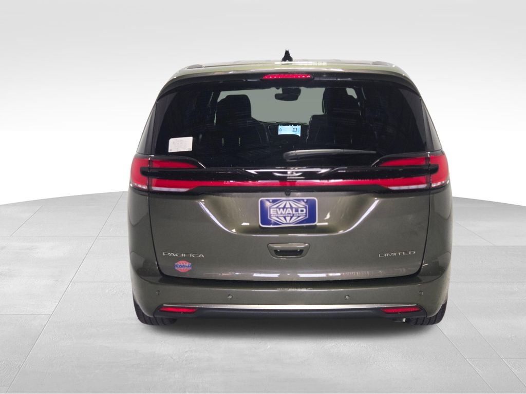 2027 Chrysler Pacifica Limited