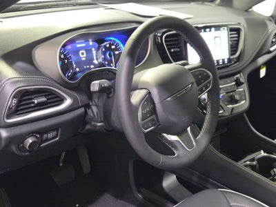 2027 Chrysler Pacifica Limited