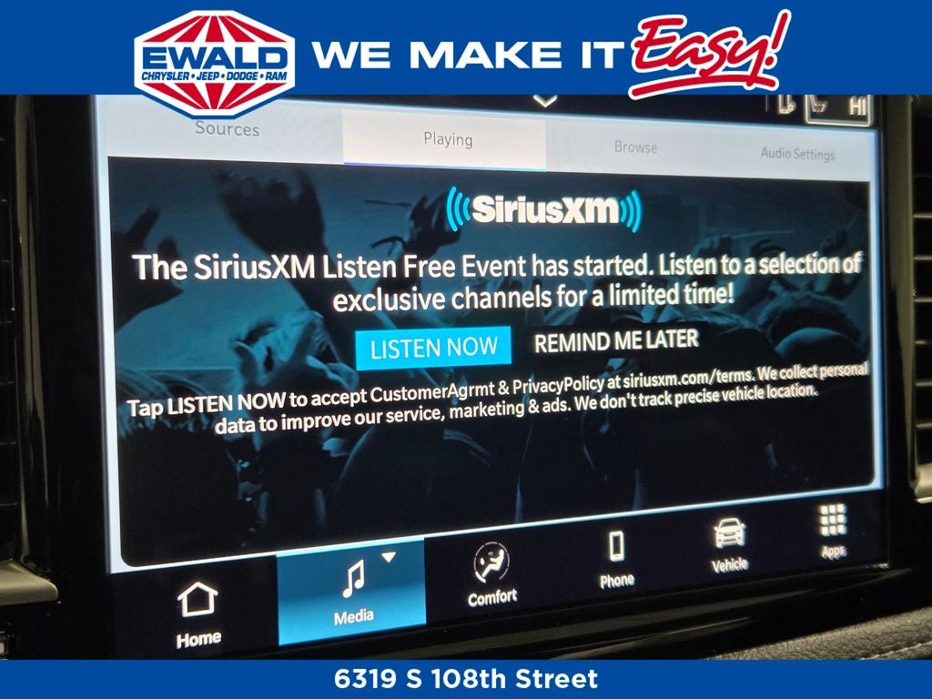 2026 Chrysler Pacifica Select