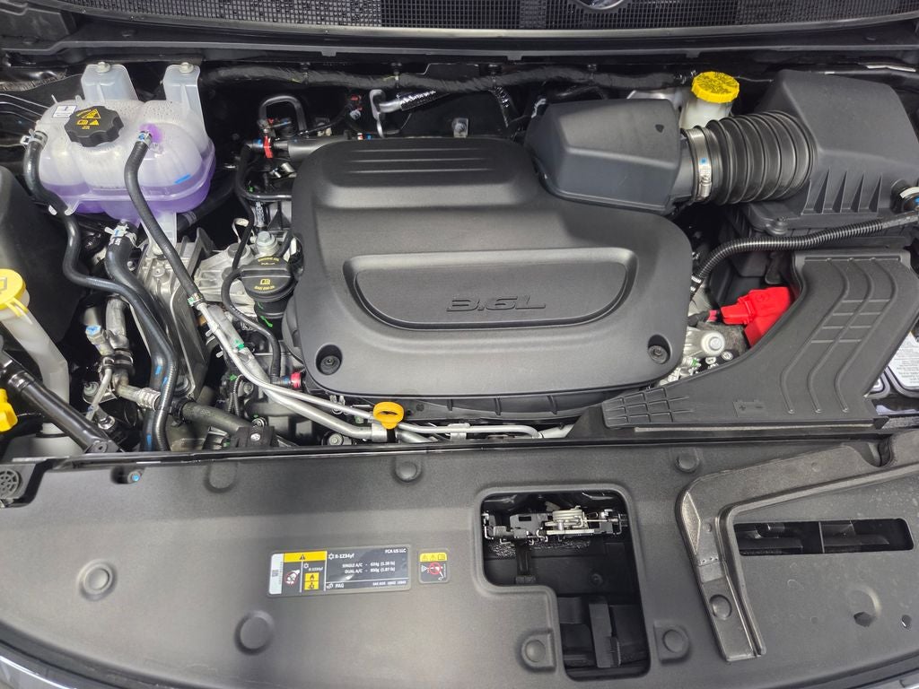 2027 Chrysler Pacifica Select