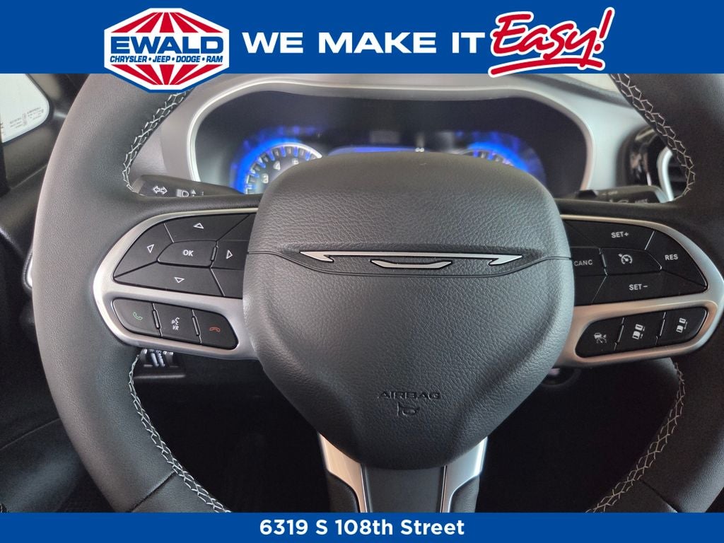 2027 Chrysler Pacifica Select