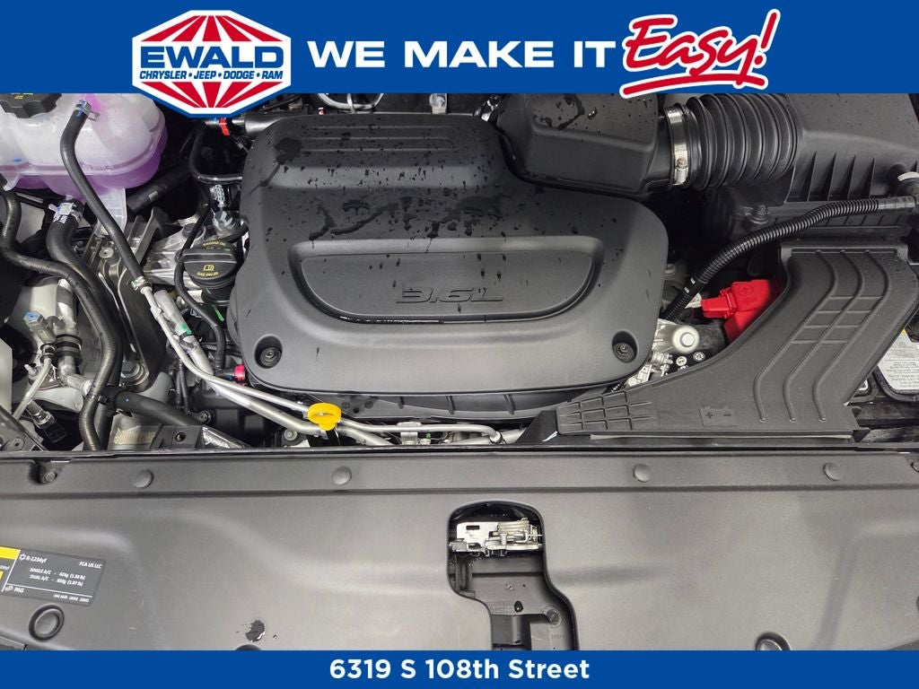 2026 Chrysler Pacifica Select