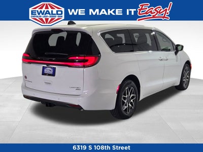 2027 Chrysler Pacifica Limited