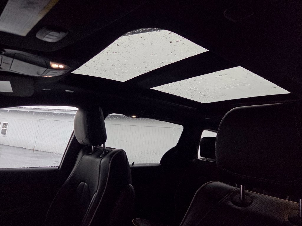 2027 Chrysler Pacifica Limited