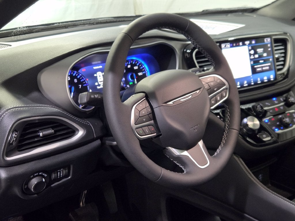 2027 Chrysler Pacifica Limited