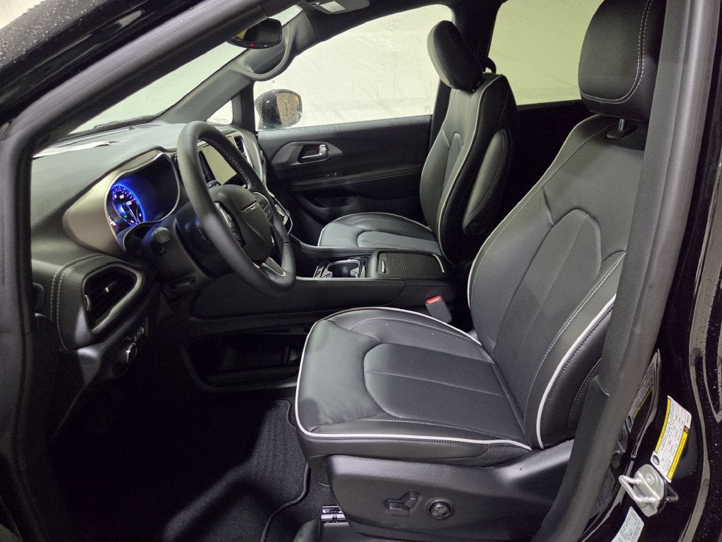 2027 Chrysler Pacifica Limited