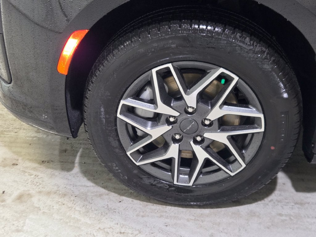 2027 Chrysler Pacifica Limited