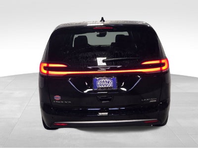2027 Chrysler Pacifica Limited