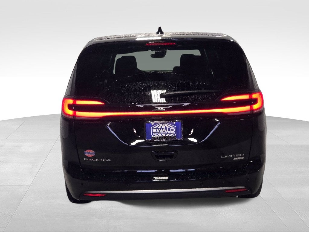 2027 Chrysler Pacifica Limited