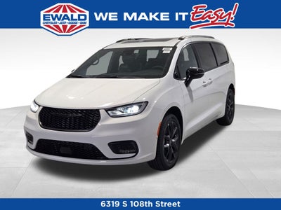 2026 Chrysler Pacifica Limited