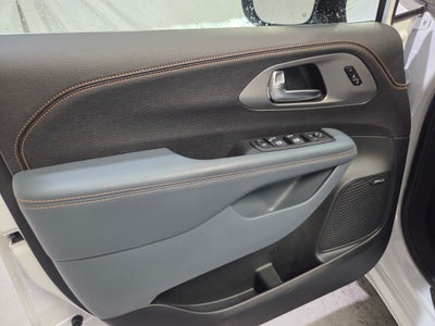 2027 Chrysler Pacifica Pinnacle