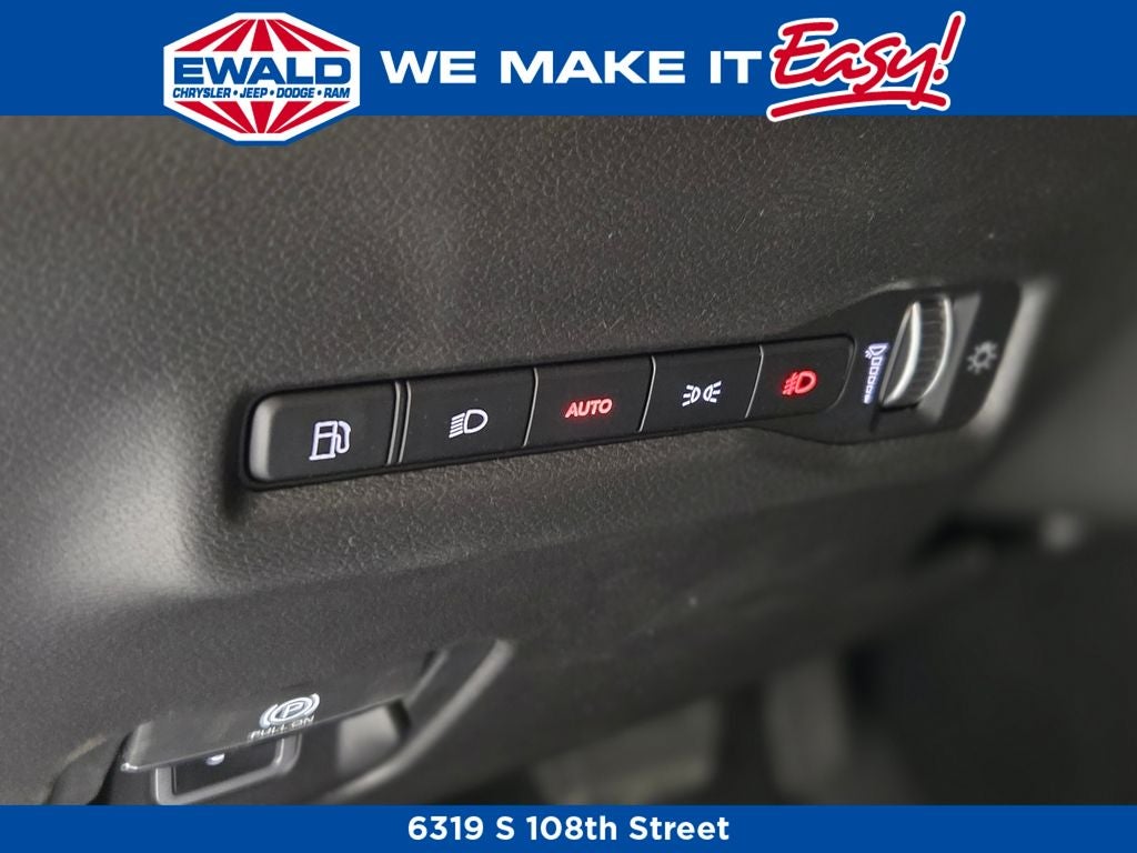 2026 Jeep Cherokee Laredo