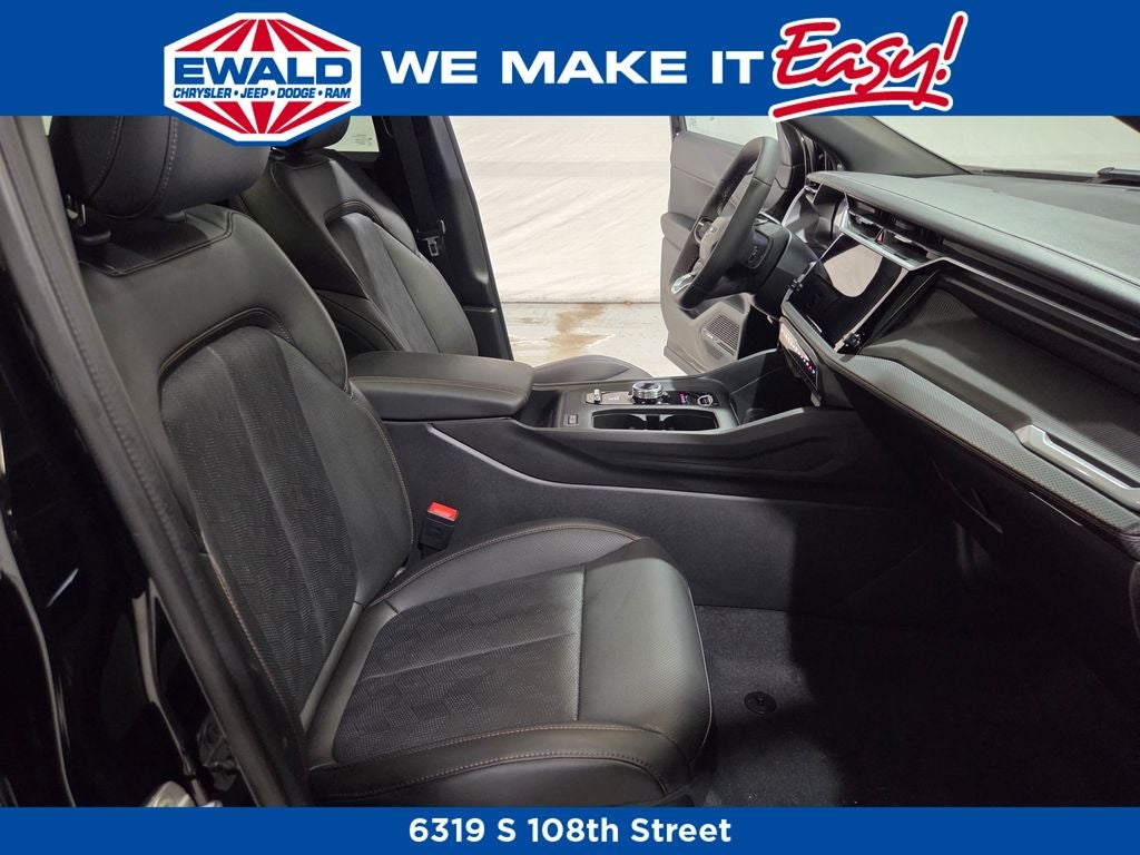 2026 Jeep Cherokee Overland